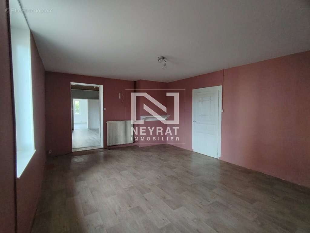 Maison à SAINT-MARTIN-EN-BRESSE