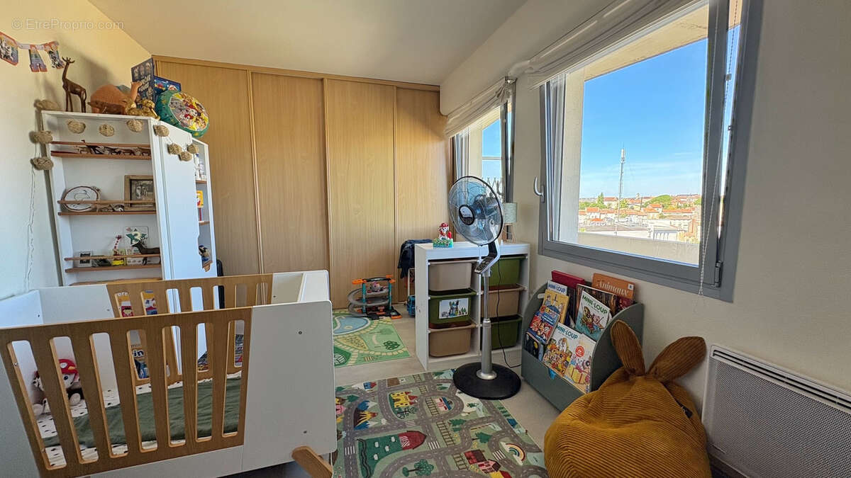 EXCLUSIVITE - Appartement T3 avec balcons et stationnement - photo 7