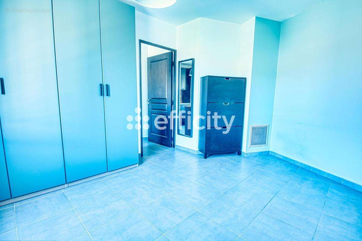 Appartement à SIX-FOURS-LES-PLAGES