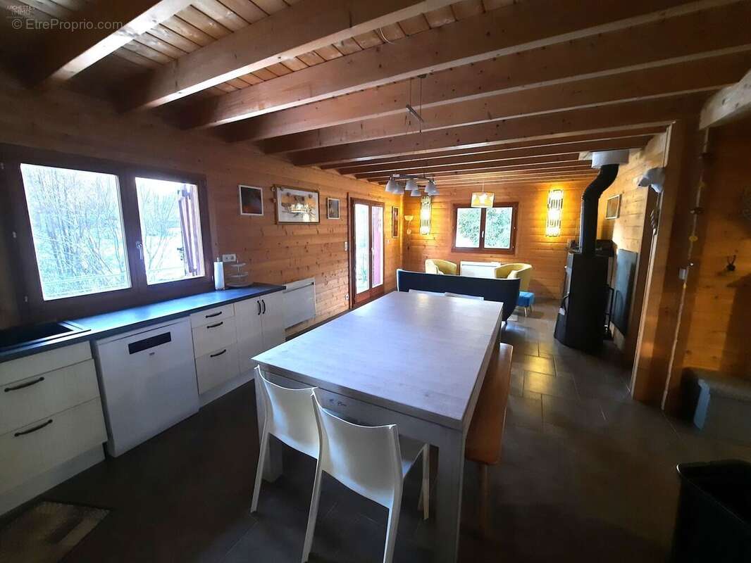Maison 92 m² à Le Menil  - photo 5