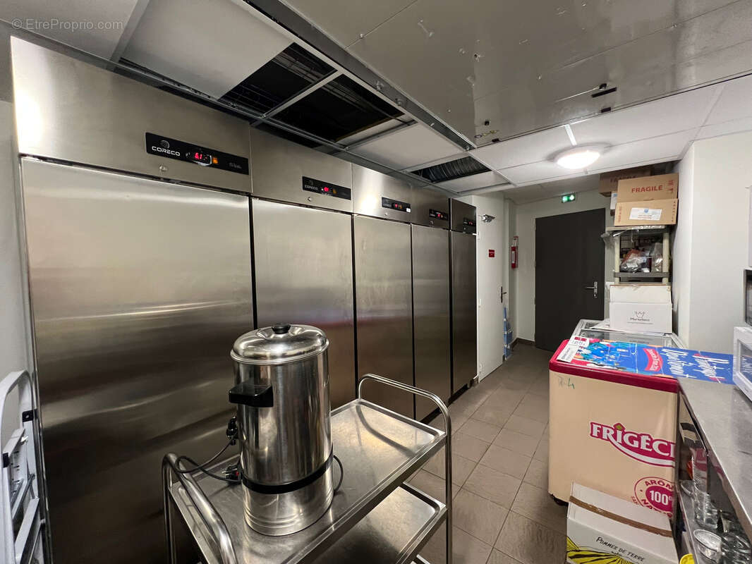 Commerce à MONS-BOUBERT