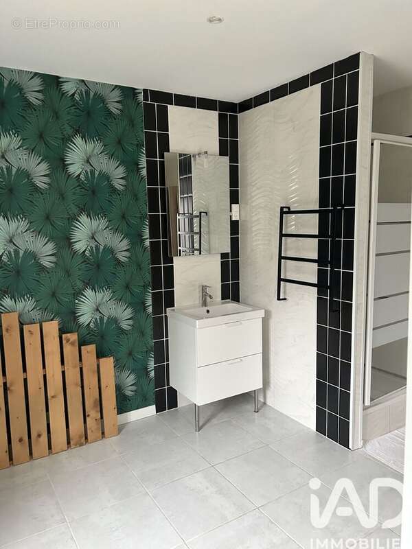 Photo 8 - Maison à LA MENITRE