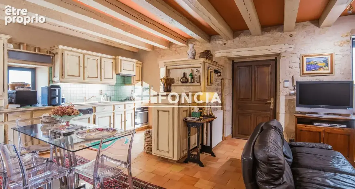 Propriété quercynoise d’exception — 249 m² habitables, piscine et 4,3 hectares, à 4 km de Villeneuve d’Aveyron - photo 6
