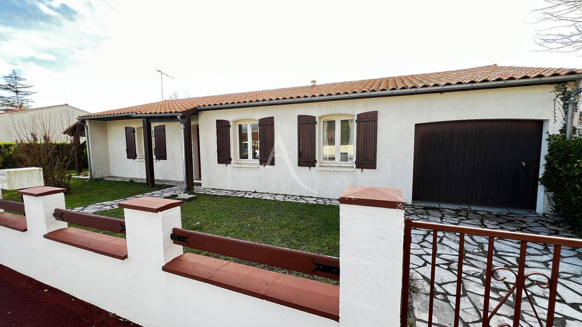 Maison à SAINT-SULPICE-DE-ROYAN