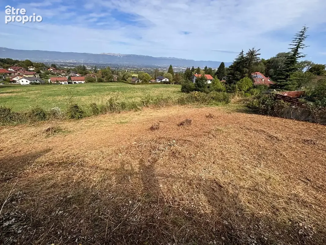 Photo Terrain à Collonges-Sous-Saleve au prix de 340 000€