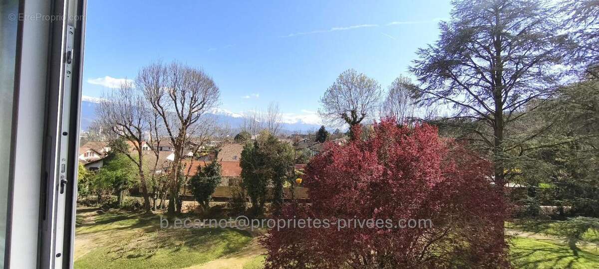 Appartement à SEYSSINET-PARISET