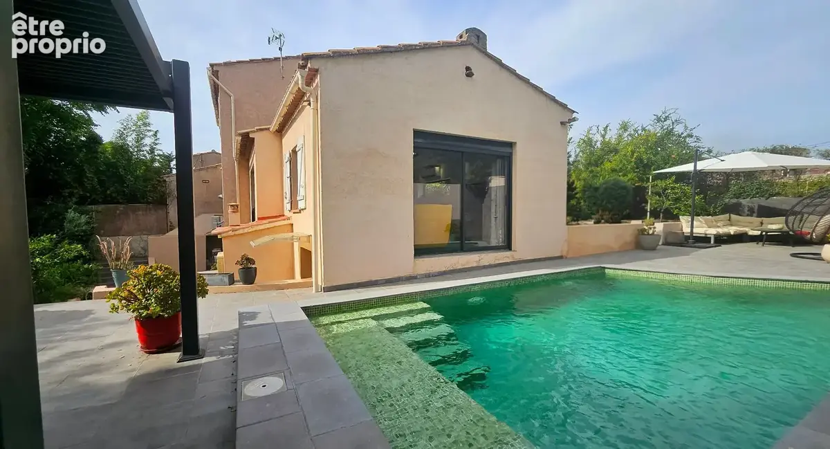 Maison T6 de 115m² sur parcelle de 480m², piscine, stationnement, au calme - photo 1