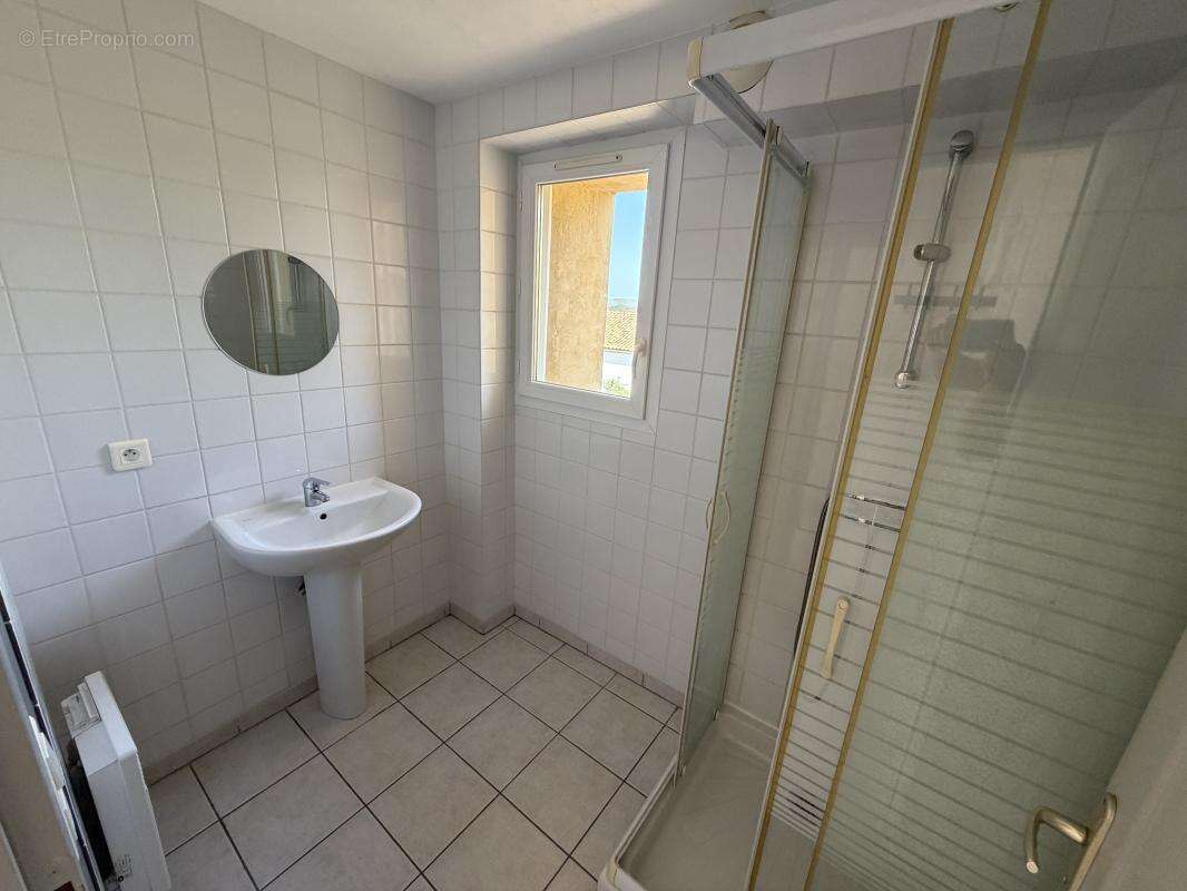 Appartement à THEZAN-DES-CORBIERES