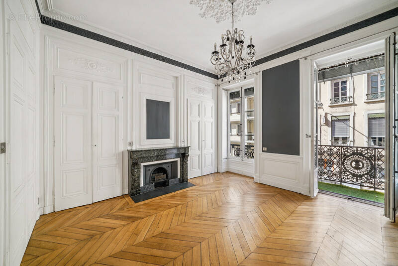 Appartement à LYON-6E