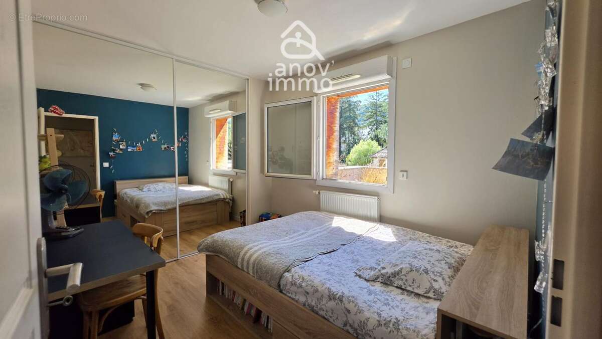 Appartement à GIERES