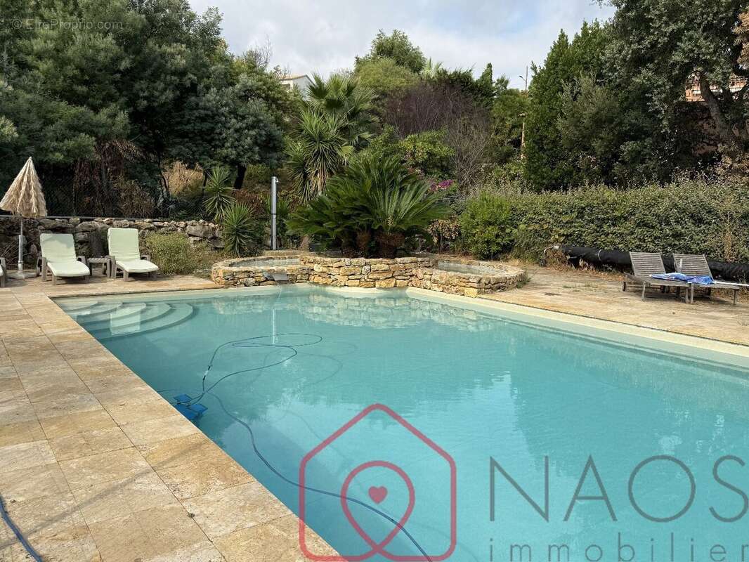 Maison à FREJUS