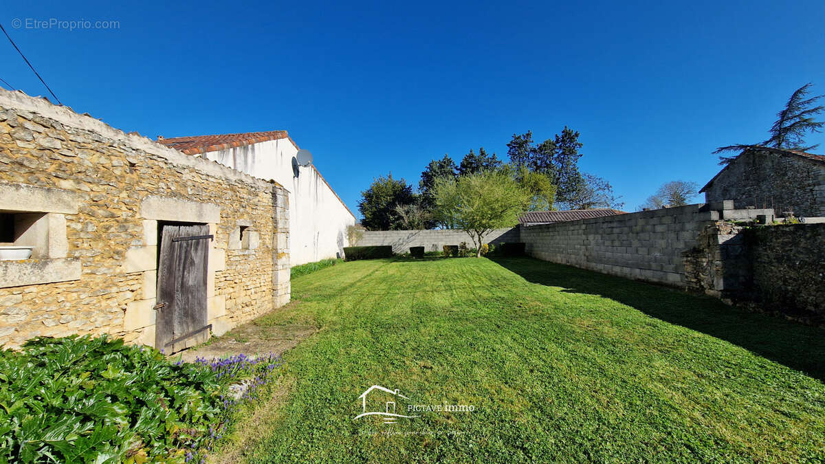 Maison à ROMAGNE
