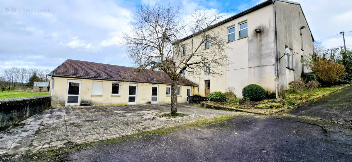 Maison à CHARGEY-LES-GRAY