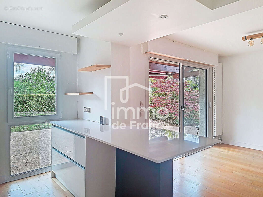 Maison à SAINT-JULIEN-EN-GENEVOIS