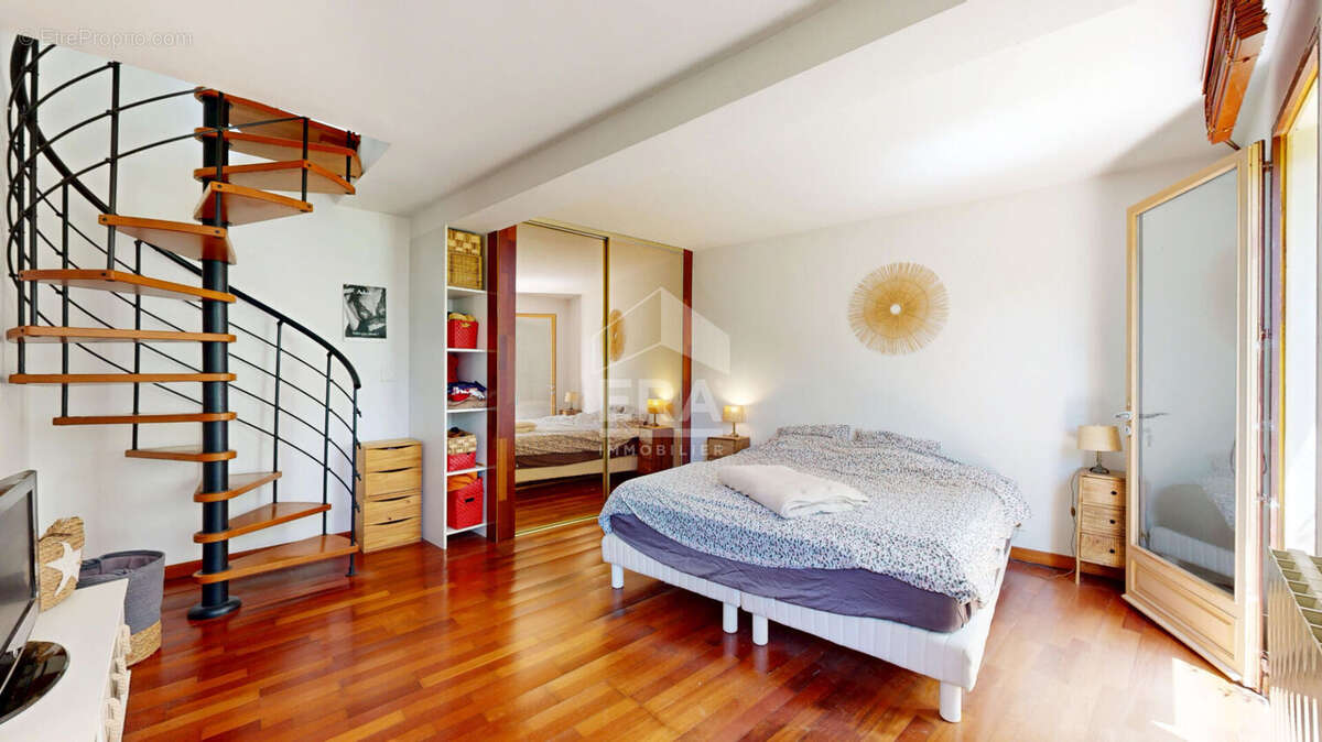 Appartement à TOURRETTE-LEVENS