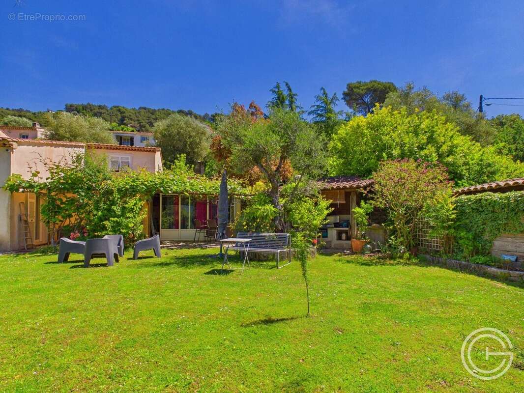 Maison 162m² à BLAUSASC avec Piscine et Jardin - photo 3