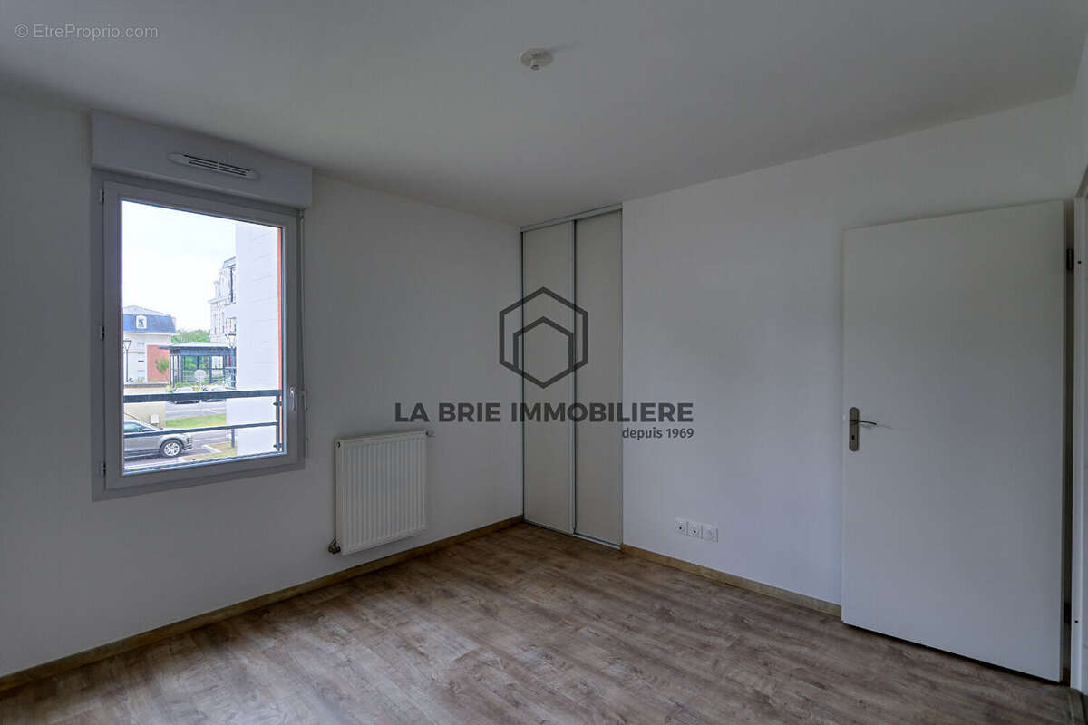 Appartement à EMERAINVILLE