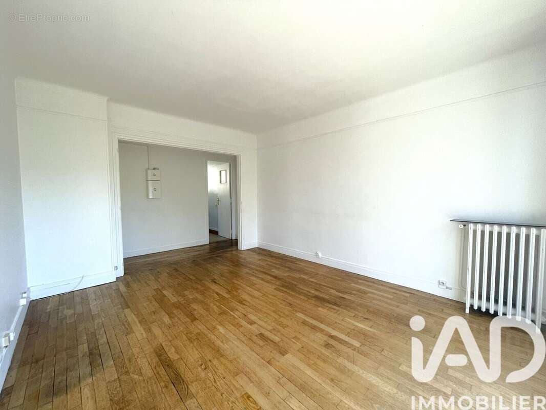 Photo 2 - Appartement à BOURG-LA-REINE