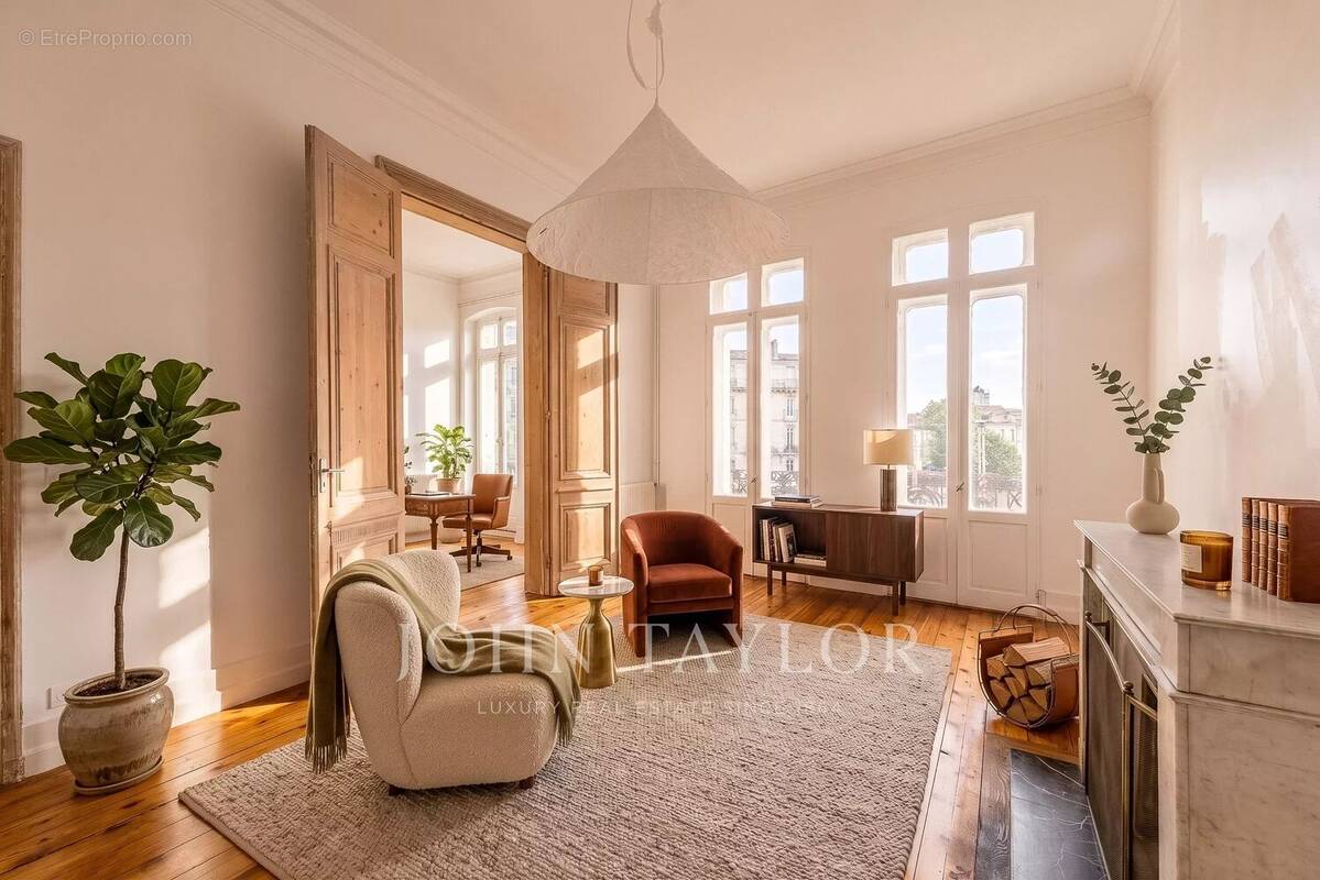 Appartement à BORDEAUX