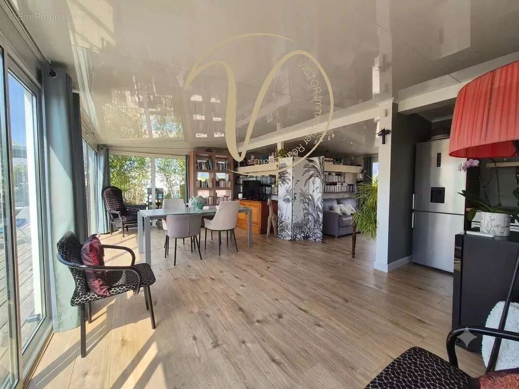 Cagnes sur mer - vespins - 4p toit terrasse parking - photo 7