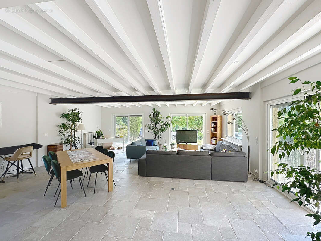 Maison à LA TOUR-DU-PIN