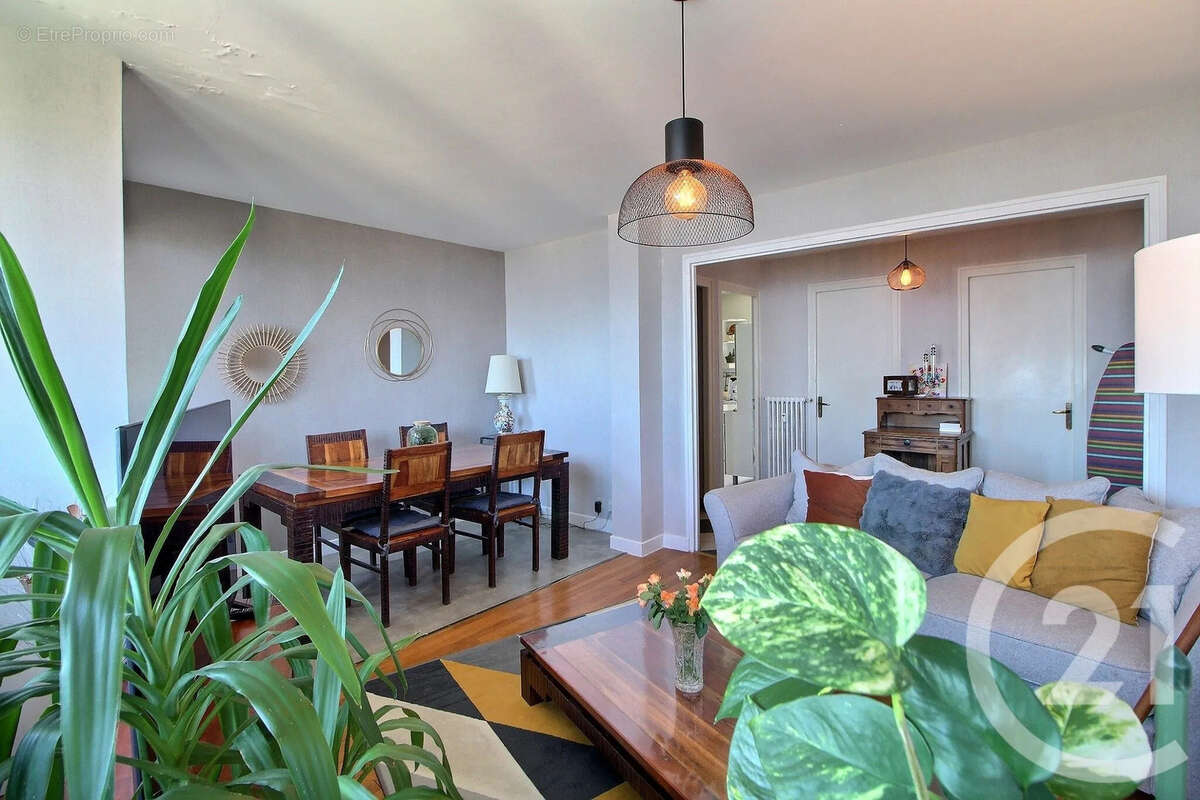 Appartement à EVIAN-LES-BAINS