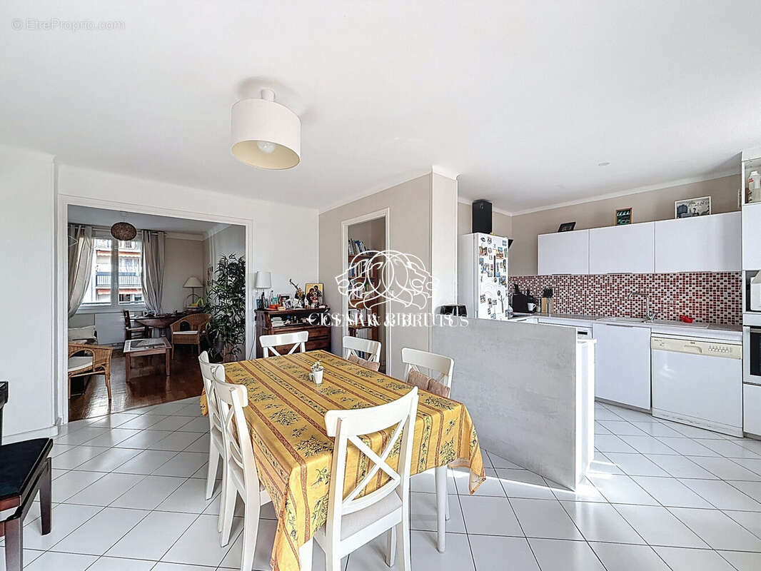 Appartement à LYON-8E