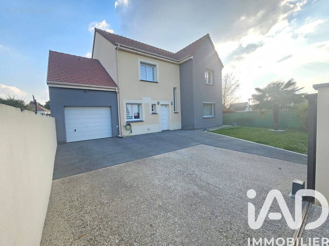 Photo 1 - Maison à VOISENON