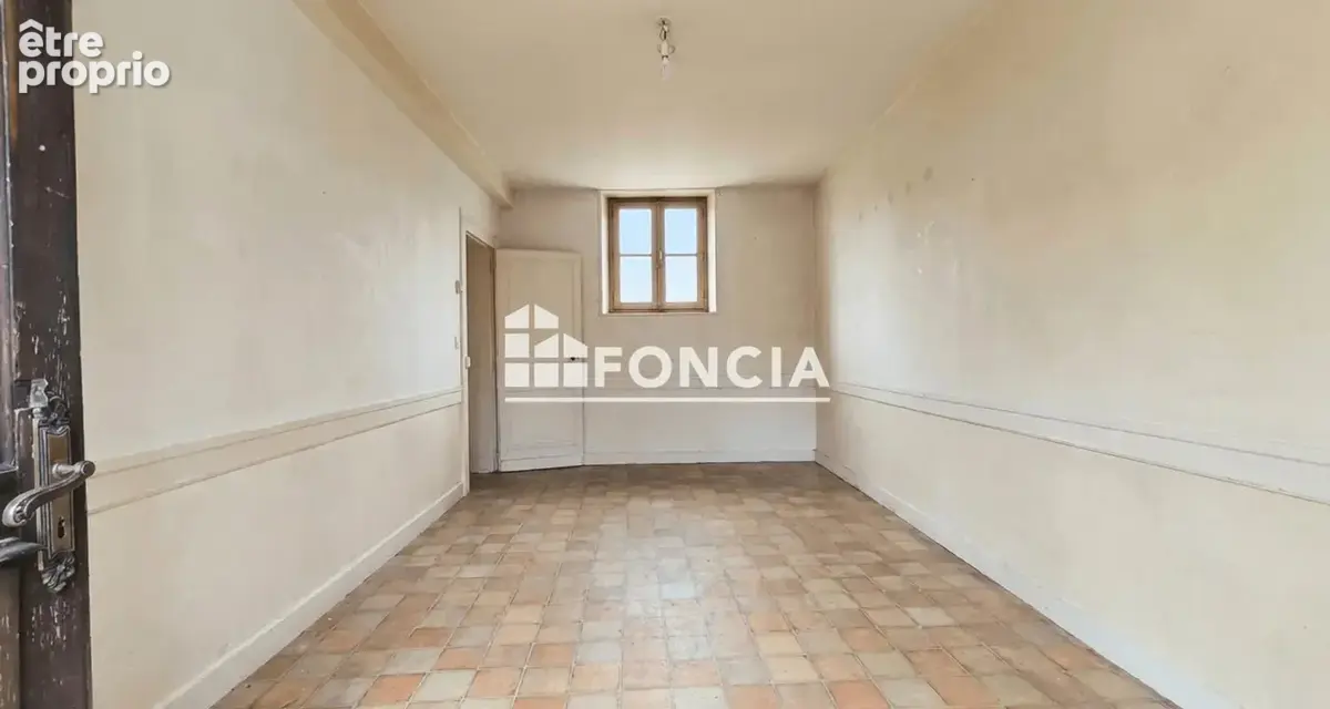 Maison ancienne à rénover avec grand terrain de plus de 1 600 m² et beau potentiel d’agrandissement - photo 4
