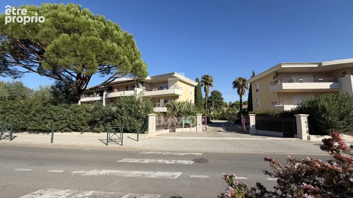Appartement à HYERES