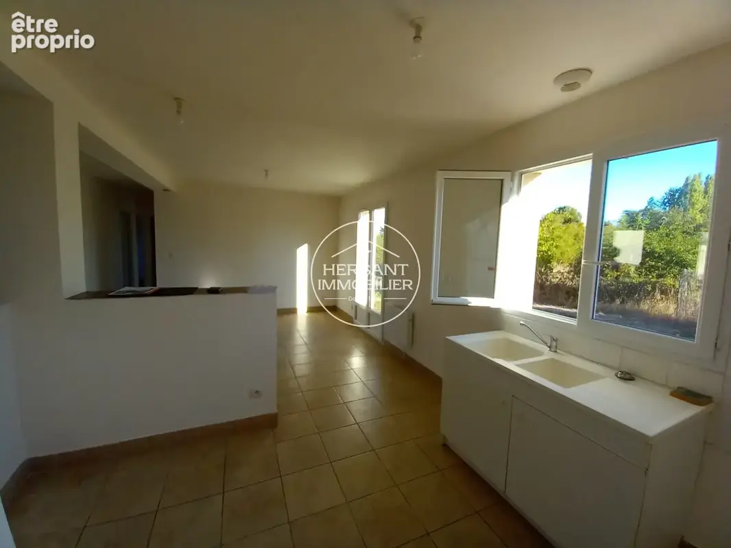 DRY -   Maison de plain-pied, habitable de suite, avec  potentiel d'évolution - photo 3
