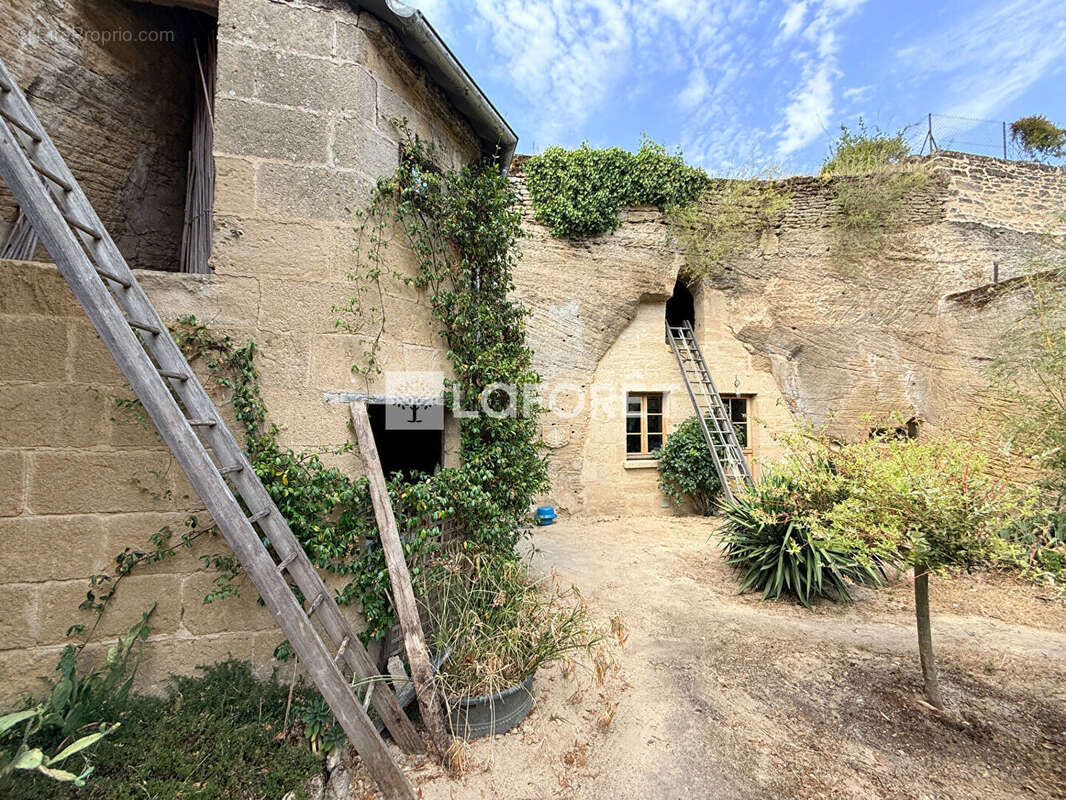 Maison à DOUE-LA-FONTAINE