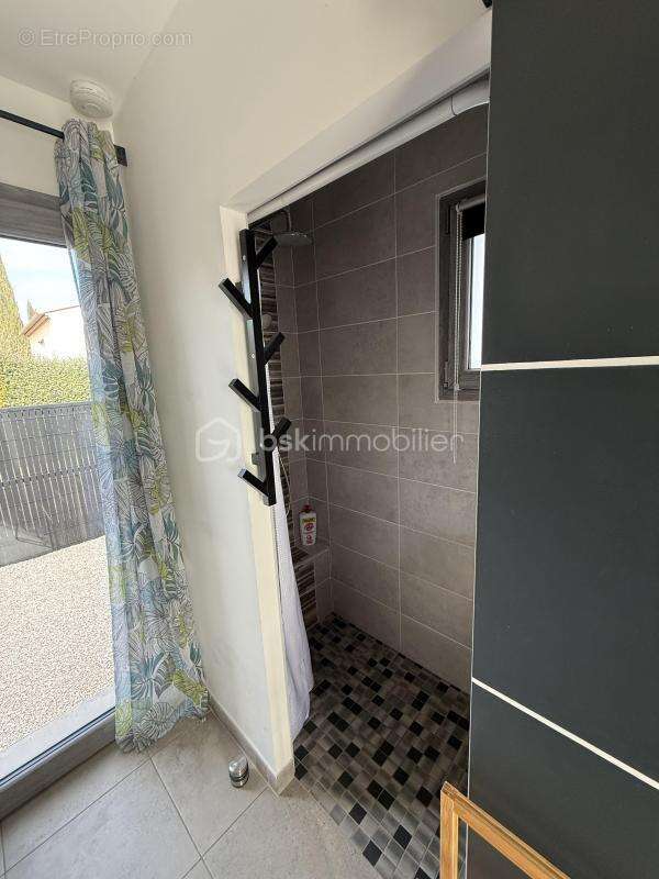 Maison à SAINT-QUENTIN-LA-POTERIE