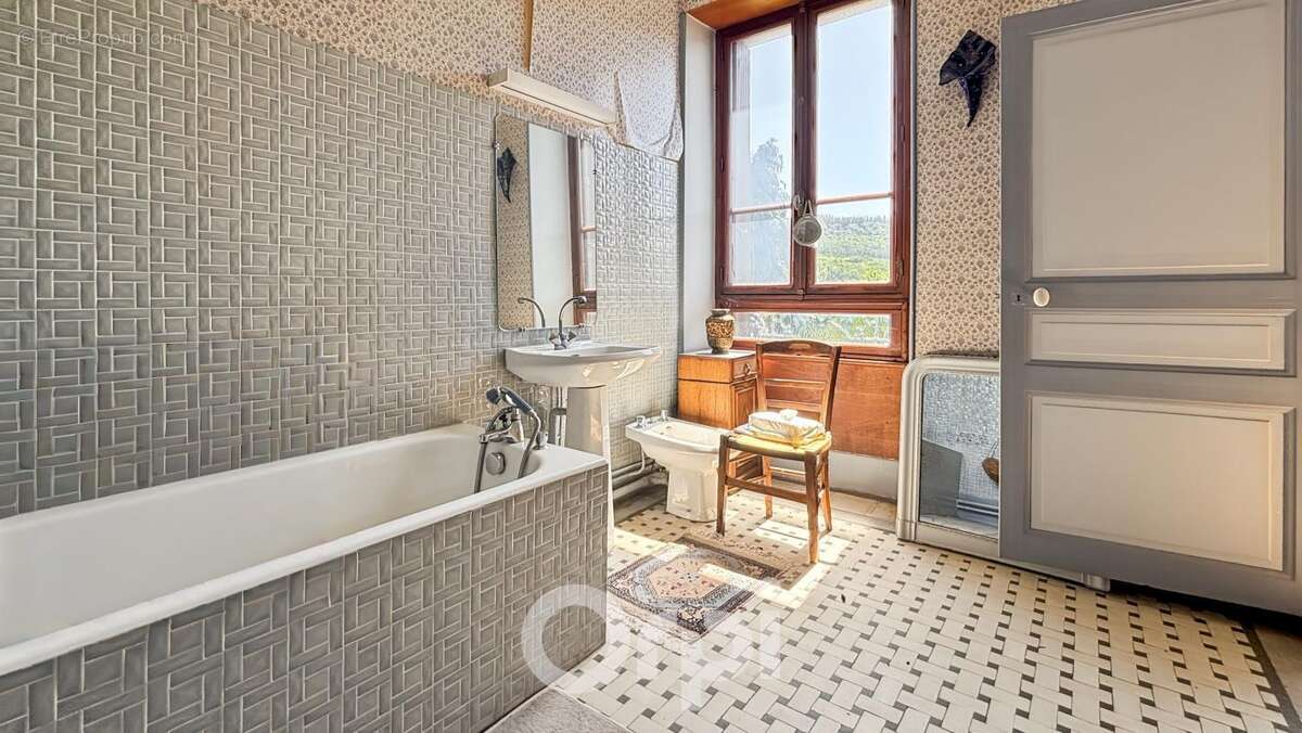 Maison à SAINT-SULPICE-LAURIERE