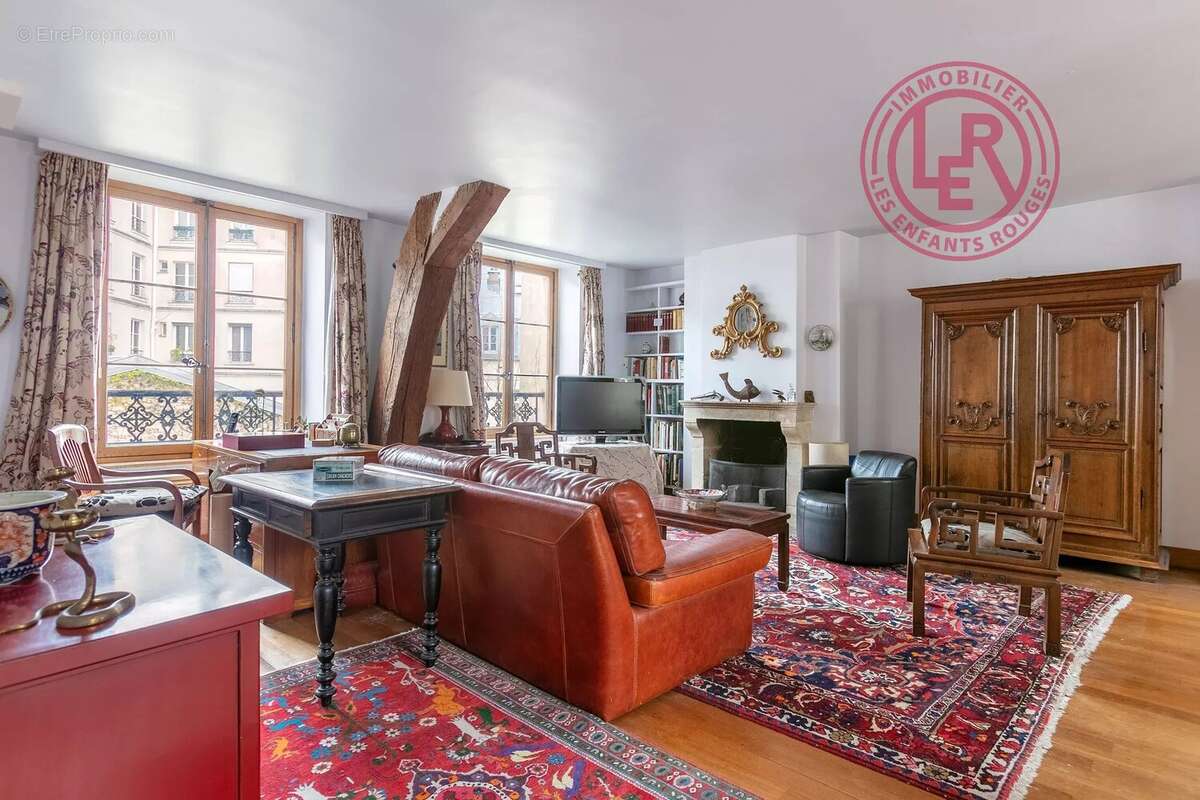 Appartement à PARIS-3E