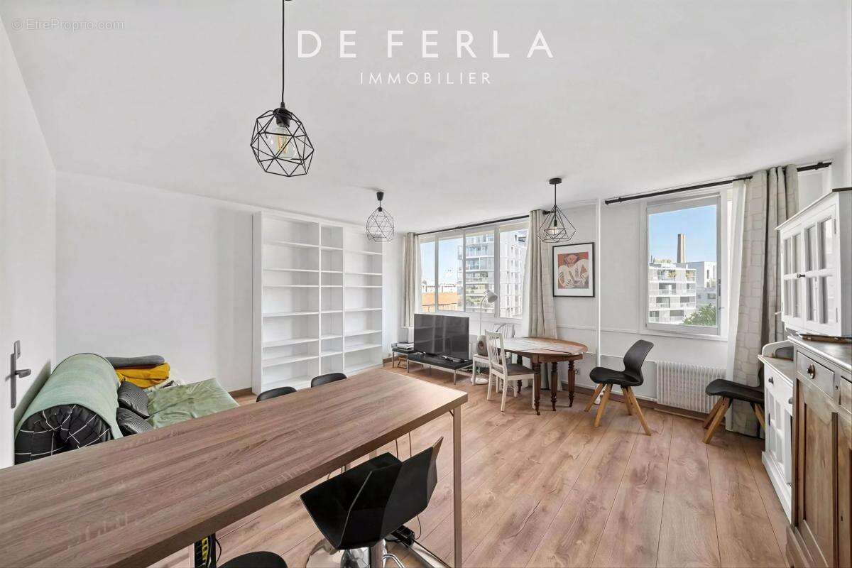 Appartement à PARIS-14E