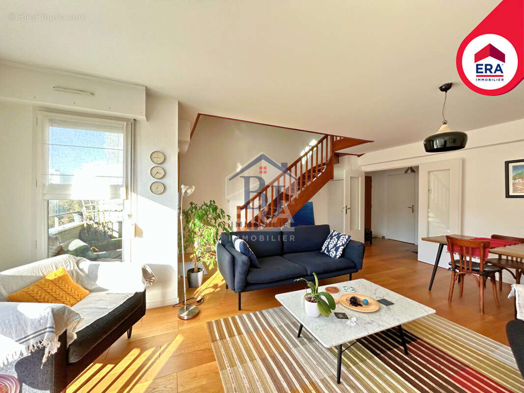 Proche du Mail et du Centre-ville - superbe Duplex 5 pièces 99 m2 à Rennes avec cave et garage - photo 4