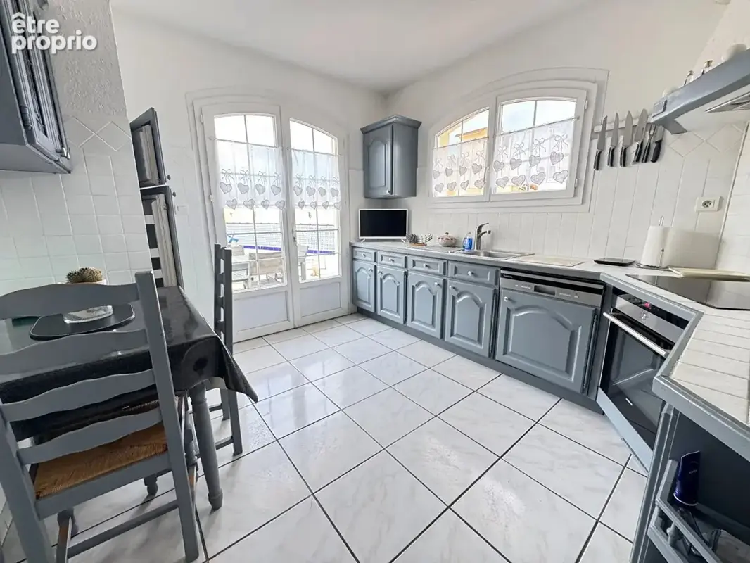 Villa 3 faces de 122 m² avec piscine - photo 6