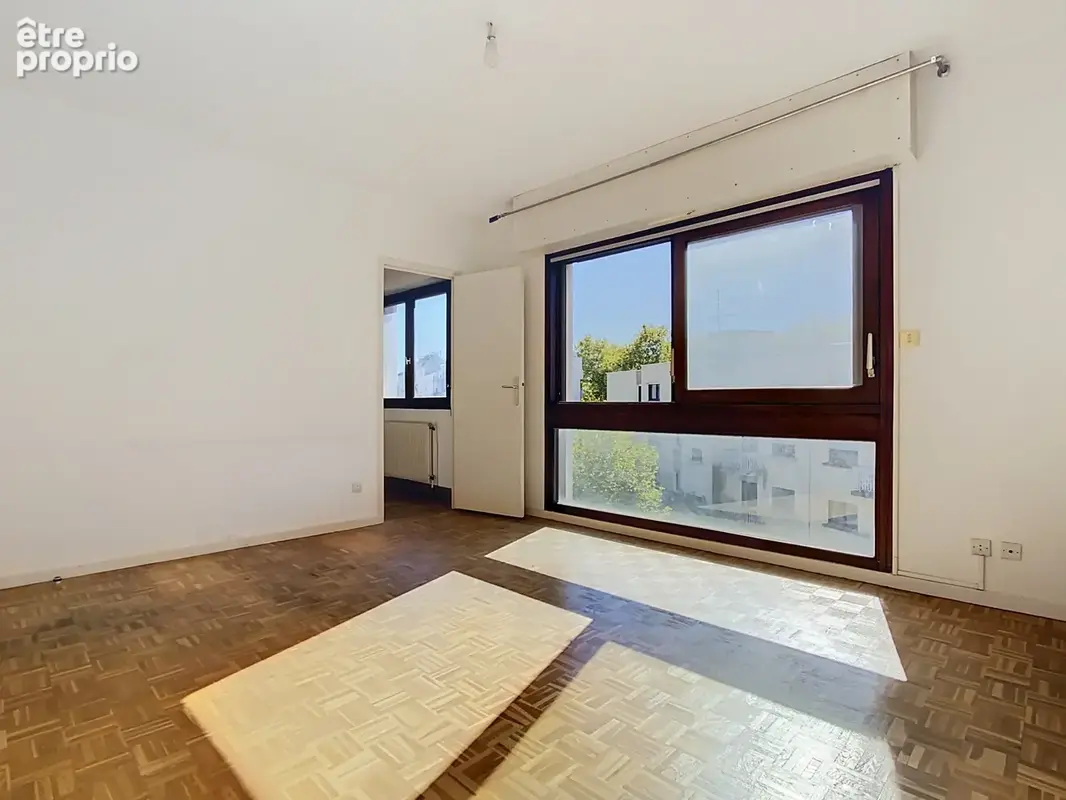 Exclusivité rue Arago - T2 de 53.9m2  au dernier étage avec acsenseur - photo 1
