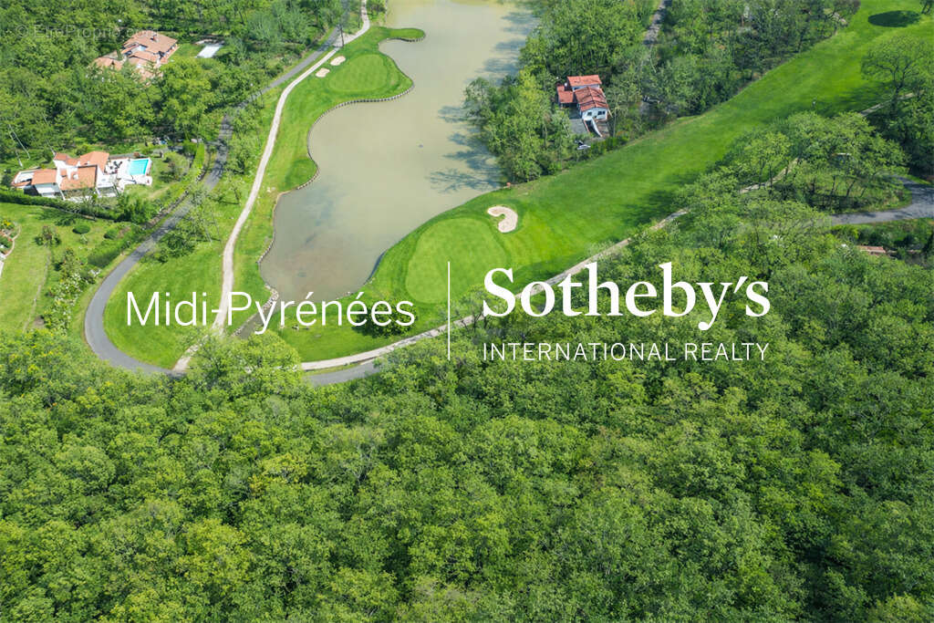 Terrain à BUZET-SUR-TARN