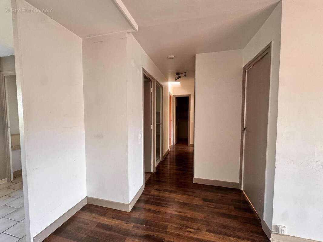   - Appartement à OULLINS