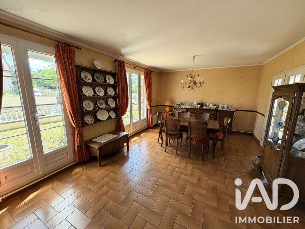 Maison 127 m² à Rouilly  - photo 3
