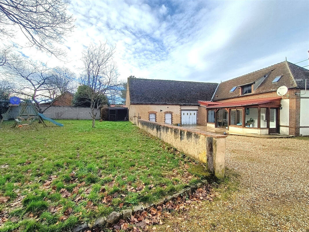 Maison à BREZOLLES