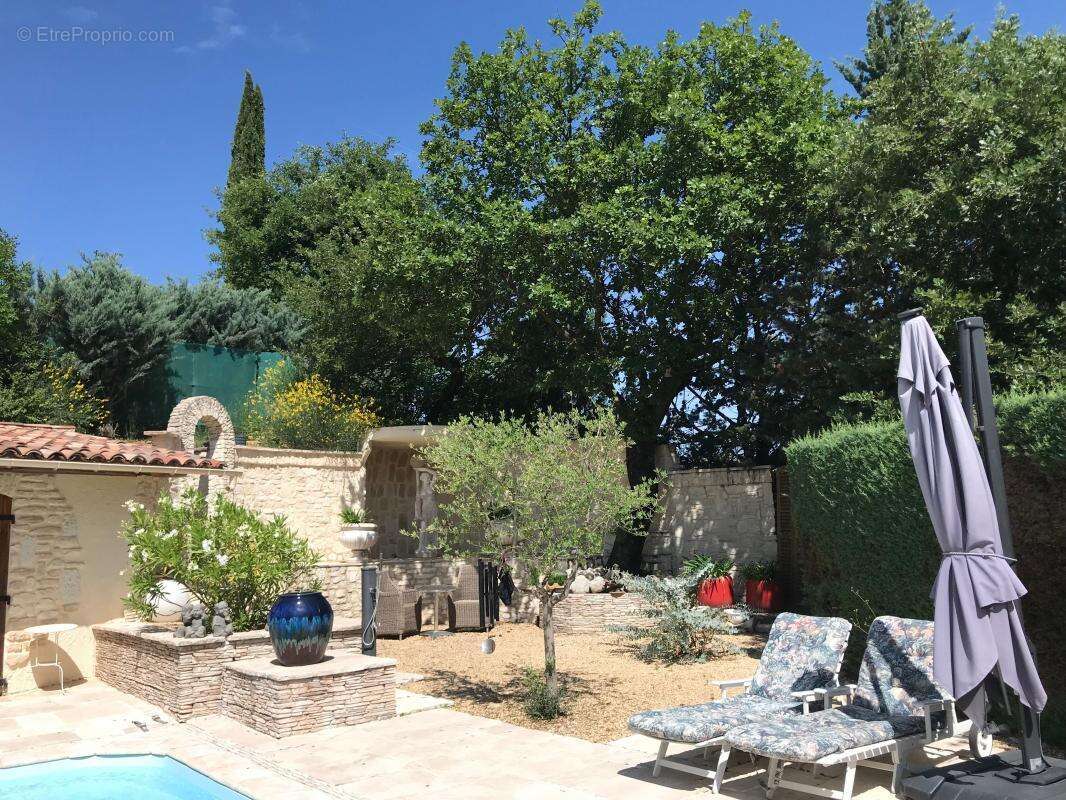 Maison à VAISON-LA-ROMAINE