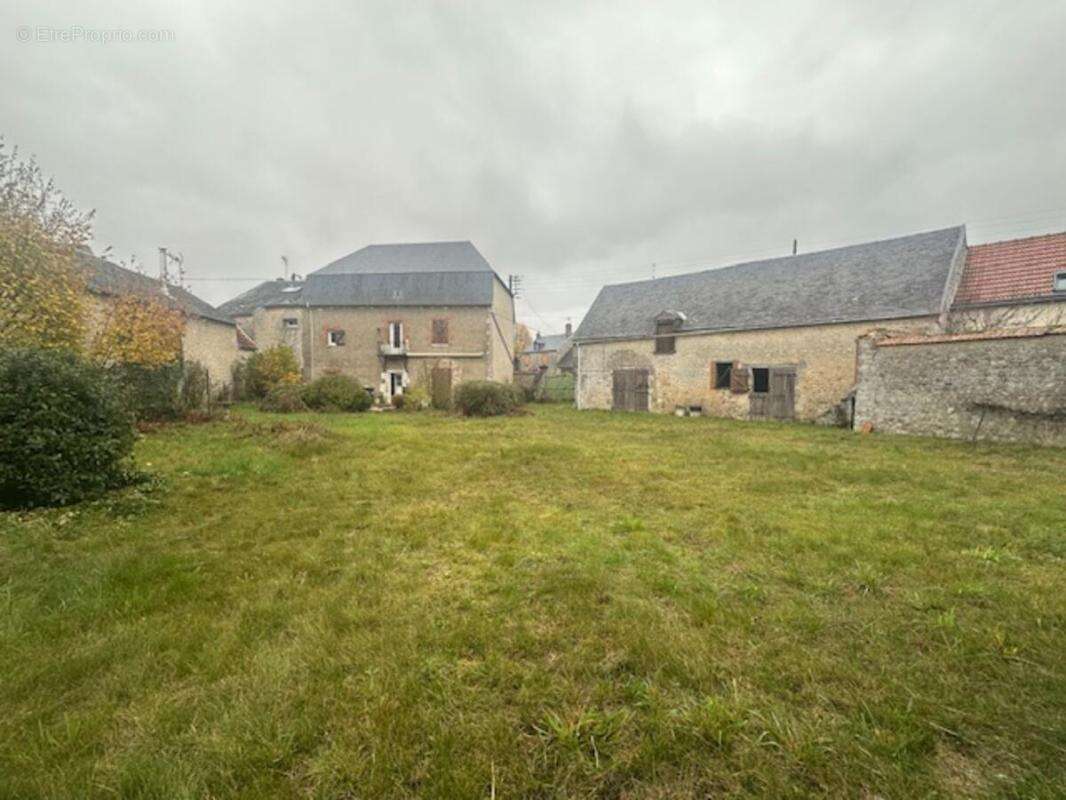 Maison à VIABON