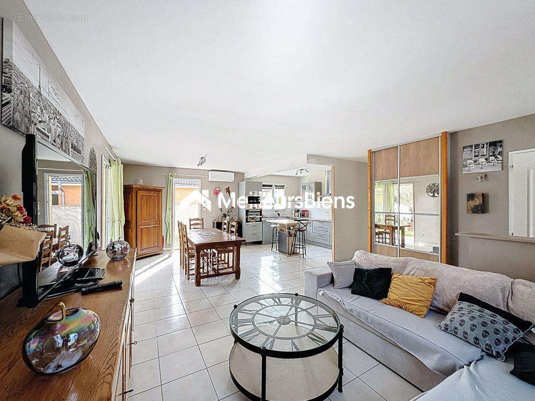 Maison à PONT-DE-VEYLE