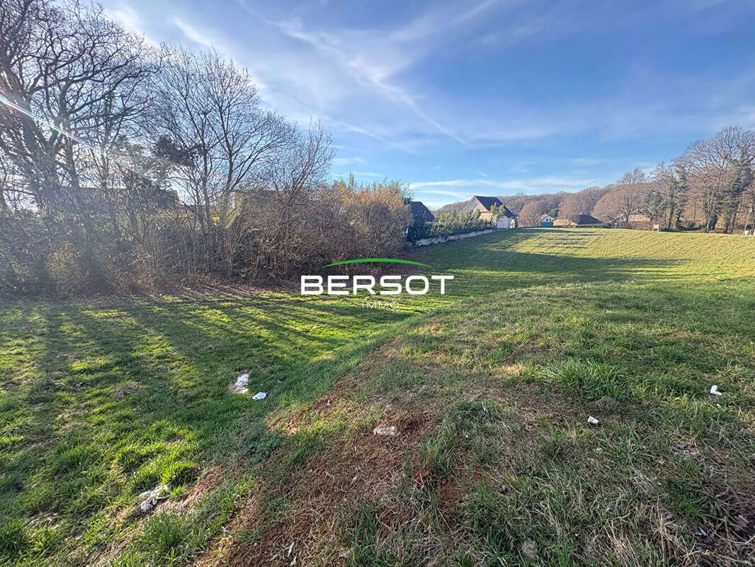 Terrain à SAINT-VIT