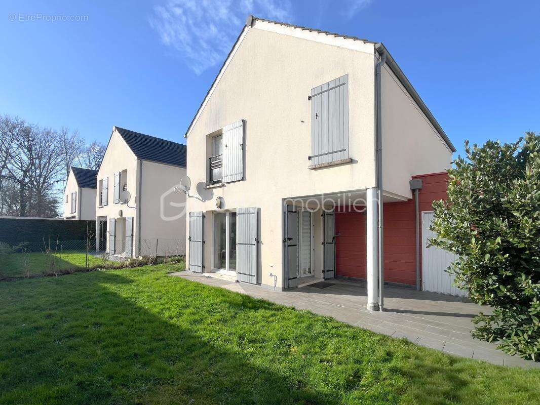 Maison à MONTEVRAIN