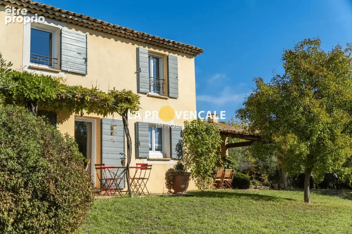 Maison 5 pièces 155 m² à vendre à Pourrieres (83910) - photo 1