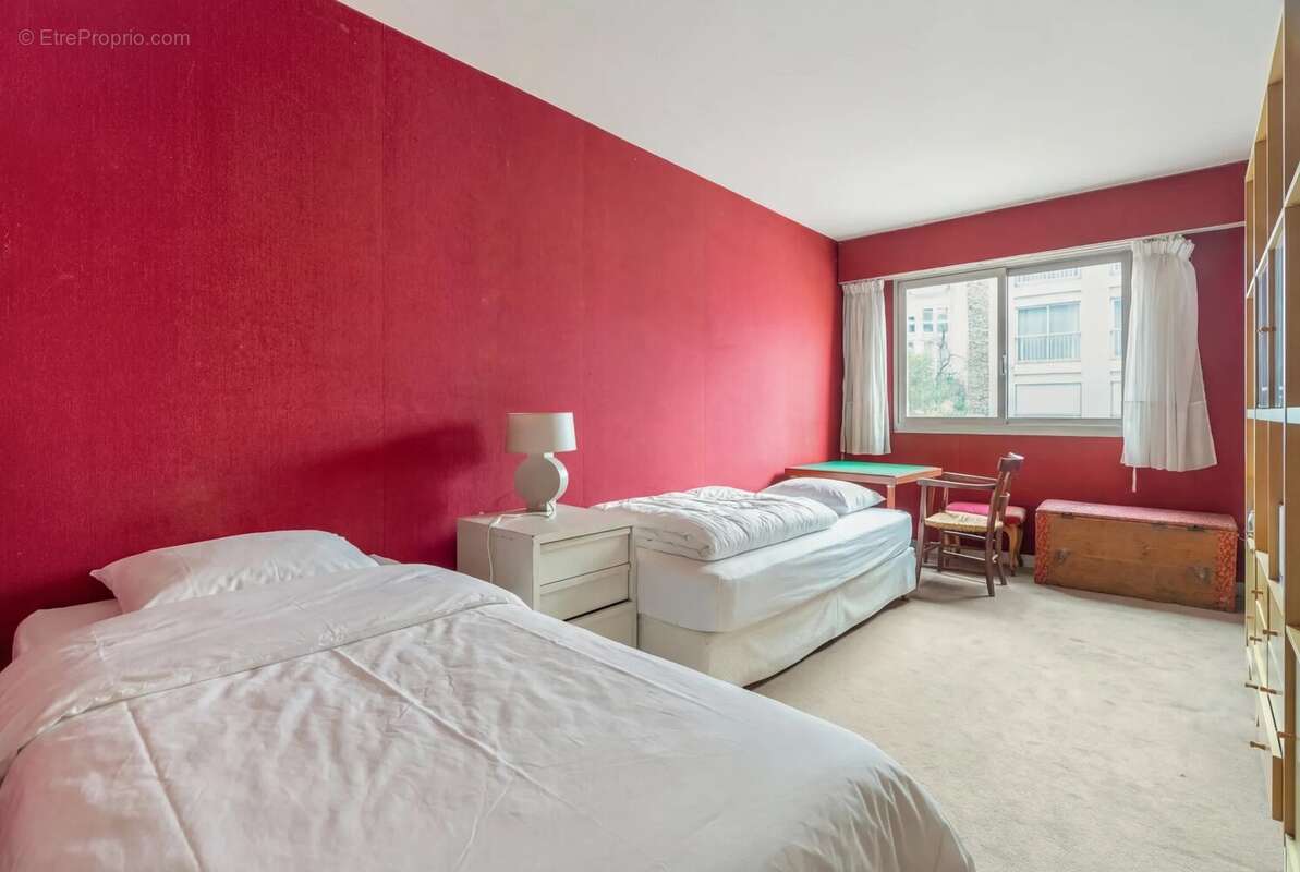 Appartement à NEUILLY-SUR-SEINE